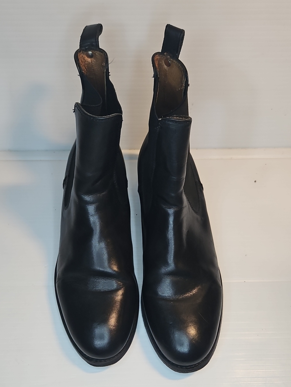 Frye Women’s Chelsea Ankle Boots Black Leather Size 8B